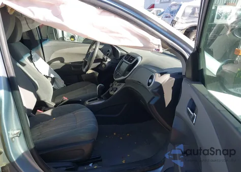 2017 Chevrolet Sonic Lt Auto из США, поврежденный, VIN 1G1JD5SH9H4105903